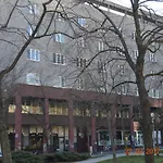 Apartment Accommodation Up To 17